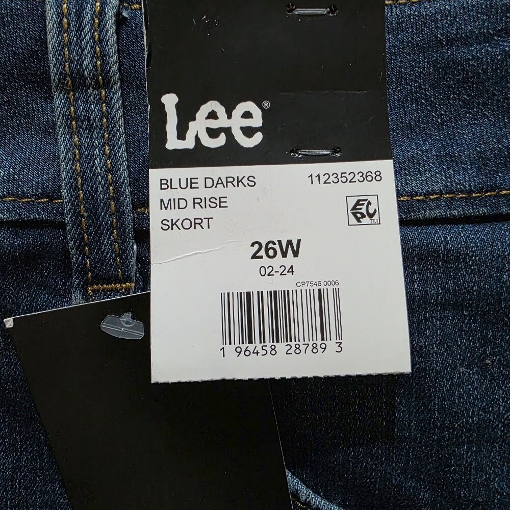 Lee Denim Skort Mid Rise Regular Fit Women’s Plus Size 26W Stretch Hidden Short - Picture 2 of 10